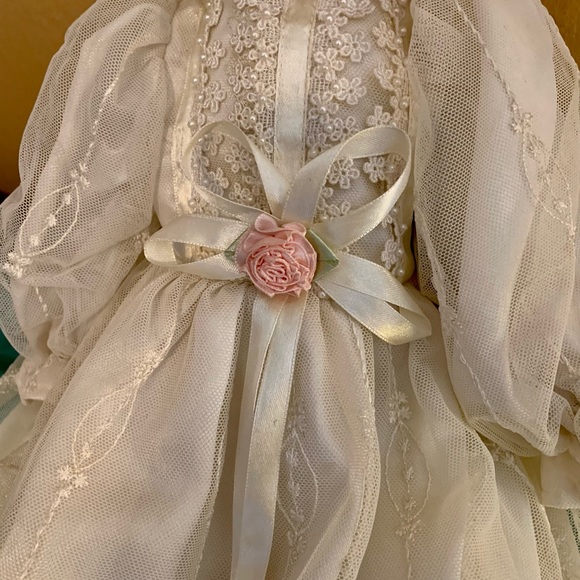 VINTAGE HEAVENLY CHRISTENING DOLL - Picture 3 of 8